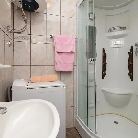 Julija Klovica Vi Apartment *