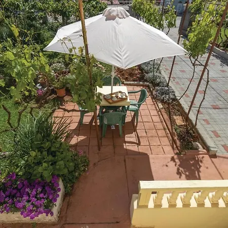 Julija Klovica Vi Apartment
